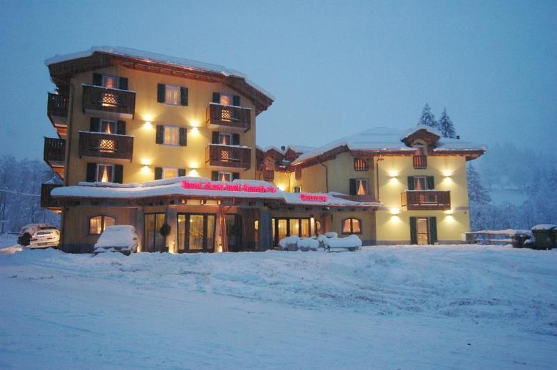 Hotel Rosa Degli Angeli Пейо Фонти Экстерьер фото